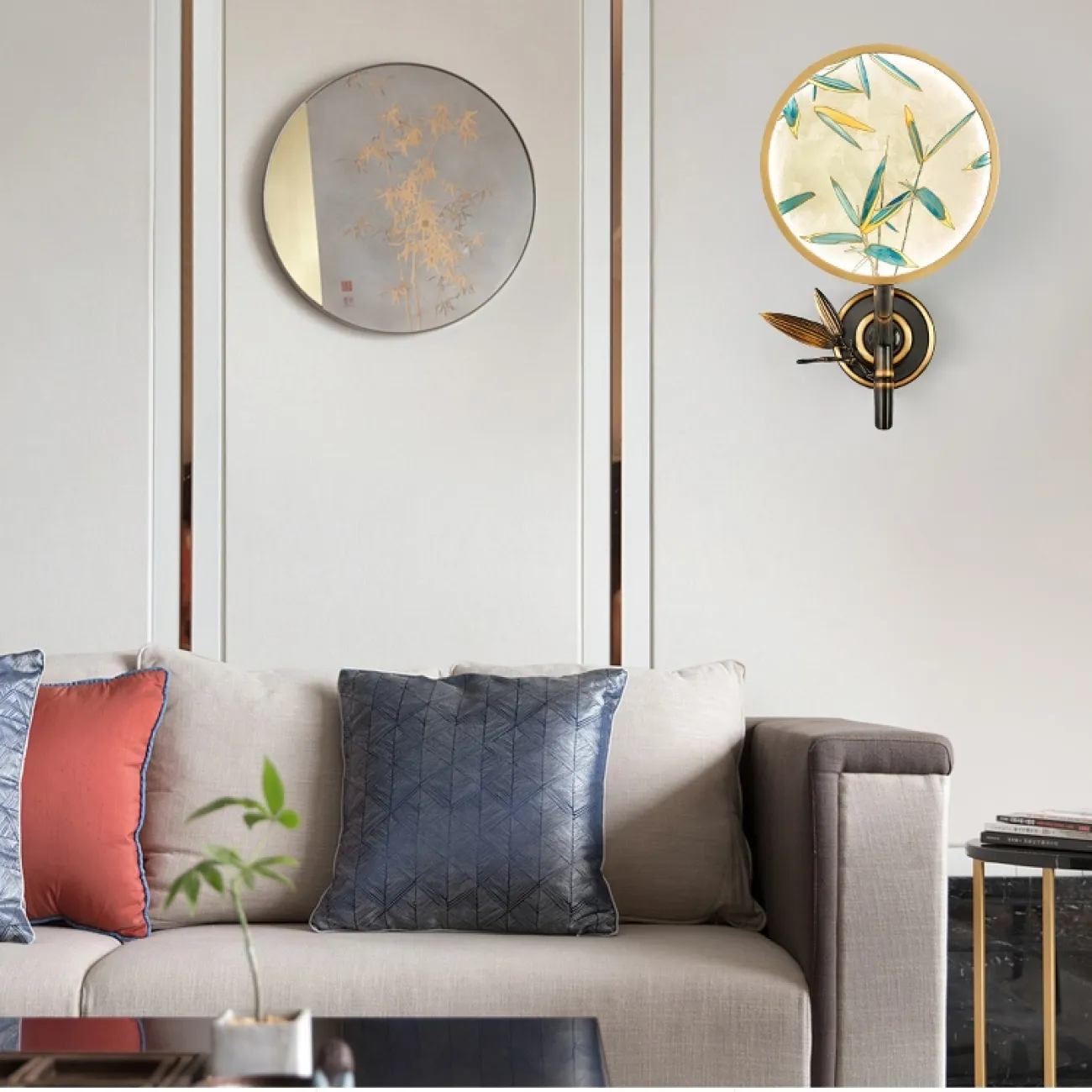 Светодиодный настенный светильник в виде стебля бамбука со стеклянным панно с росписью в японском стиле AKIRA WALL