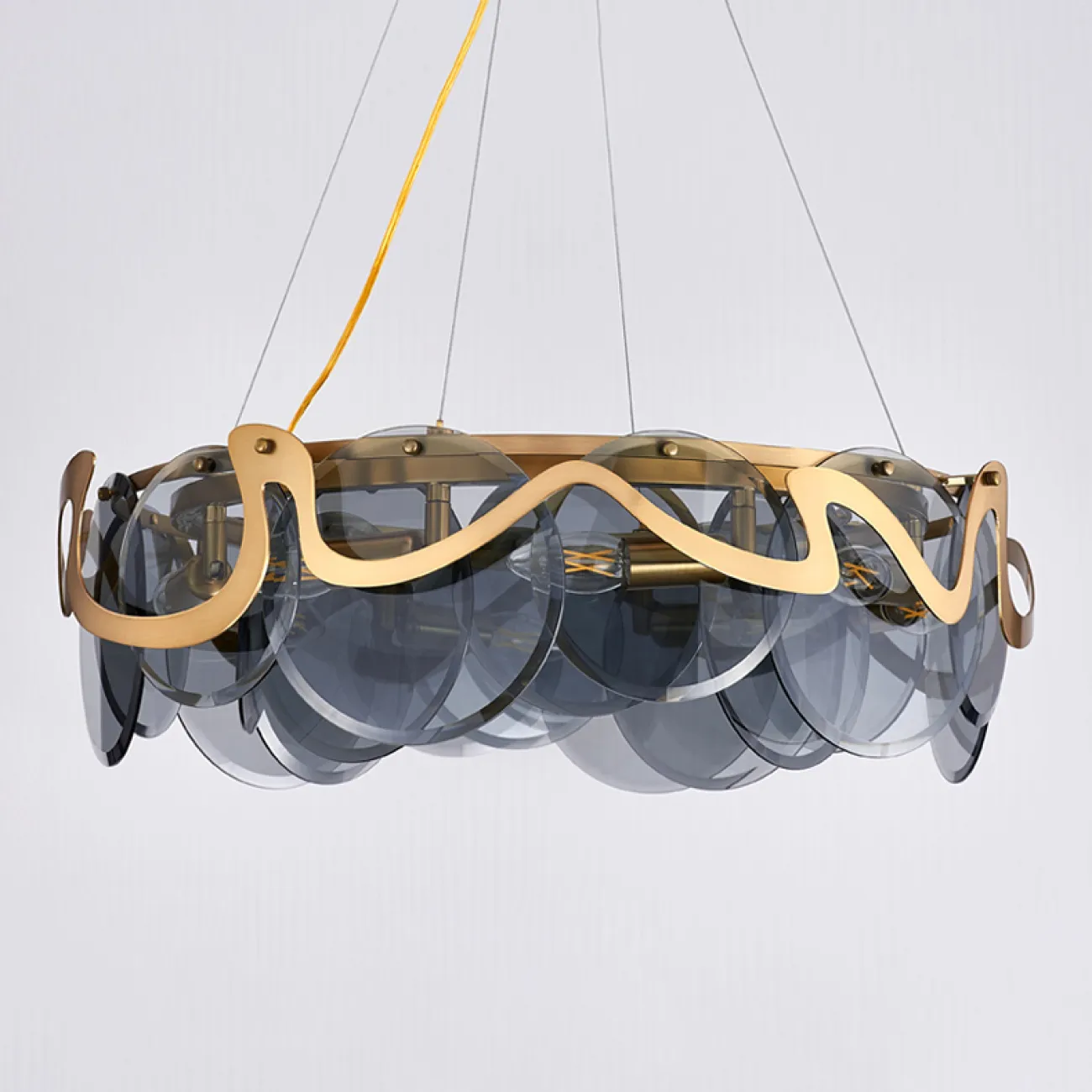 Потолочная люстра в стиле постмодерн со стеклянными подвесами ALESSA