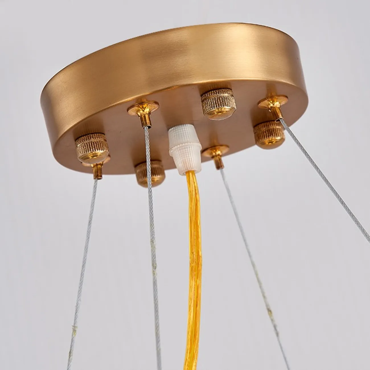 Потолочная люстра в стиле постмодерн со стеклянными подвесами ALESSA