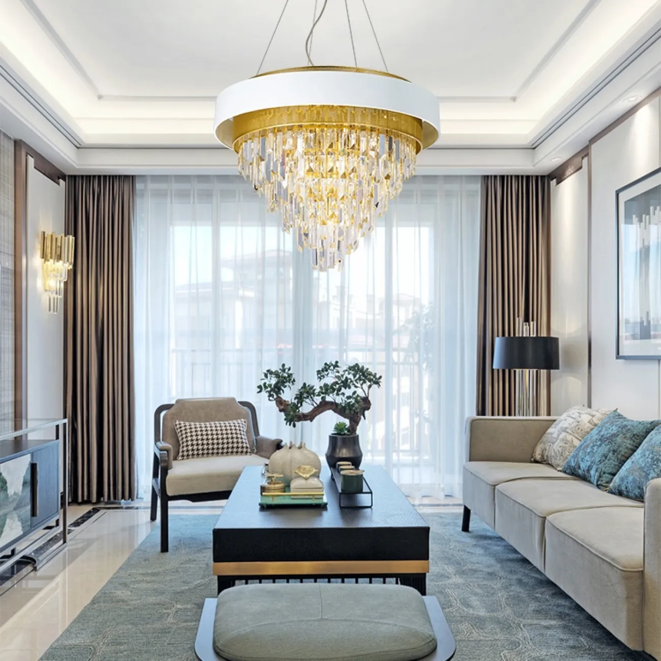 Дизайнерская люстра со стеклянными гранеными подвесками ALSING