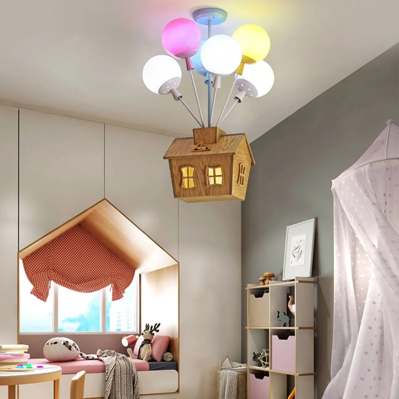 Люстра на штанге с домиком и воздушными шарами для детской комнаты BALLOON-UP B