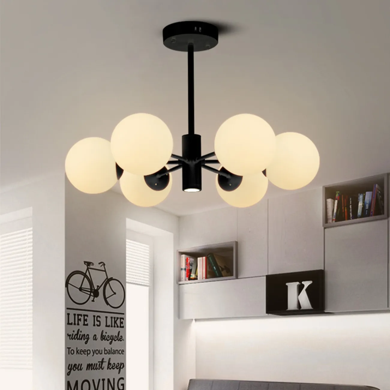 Модная люстра с шарообразными плафонами BALLS