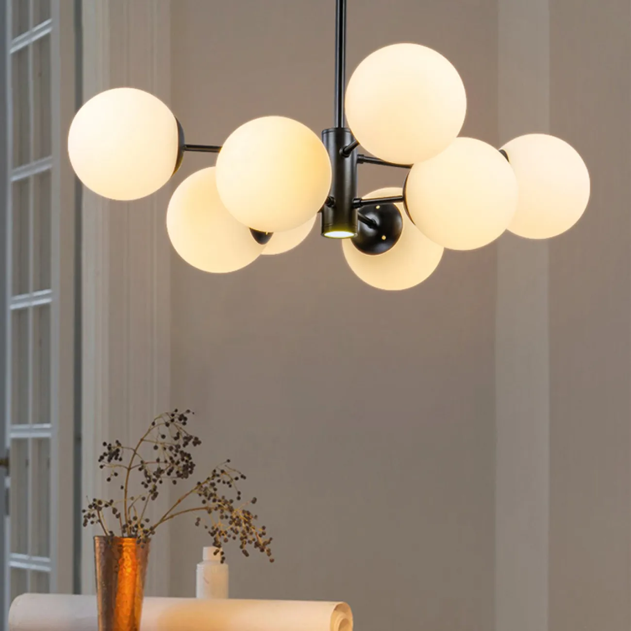 Модная люстра с шарообразными плафонами BALLS