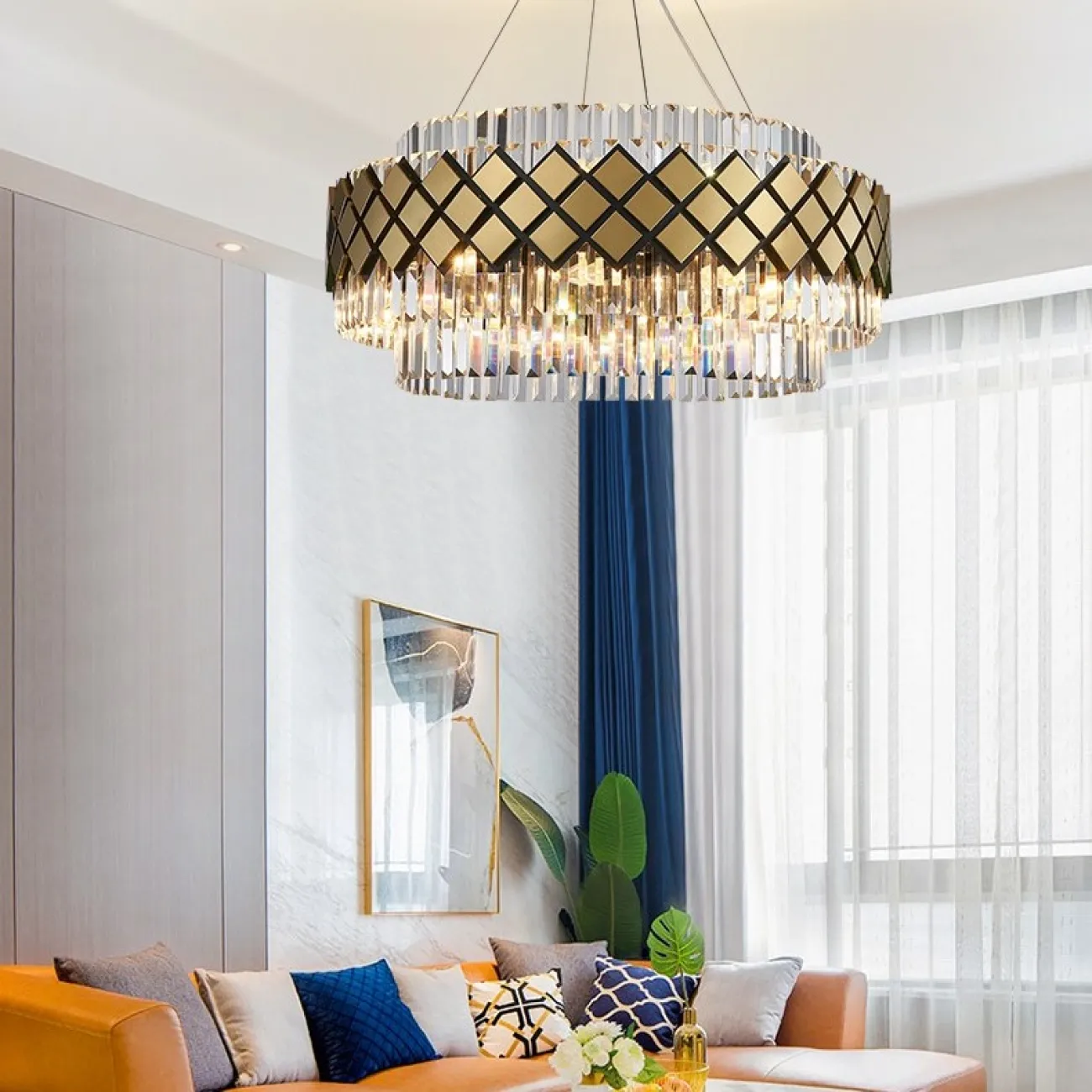 Линейка люстр в силе пост-модерн с абажуром из стеклянных подвесок BERLY