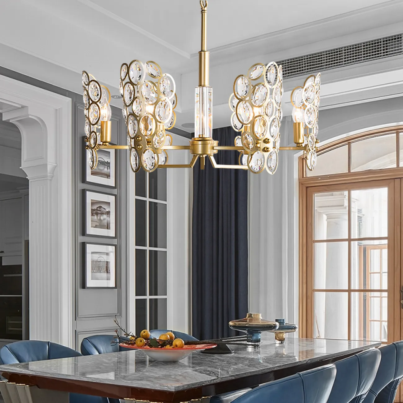 Постмодернистская люстра с декором из стеклянных кристаллов BORGA