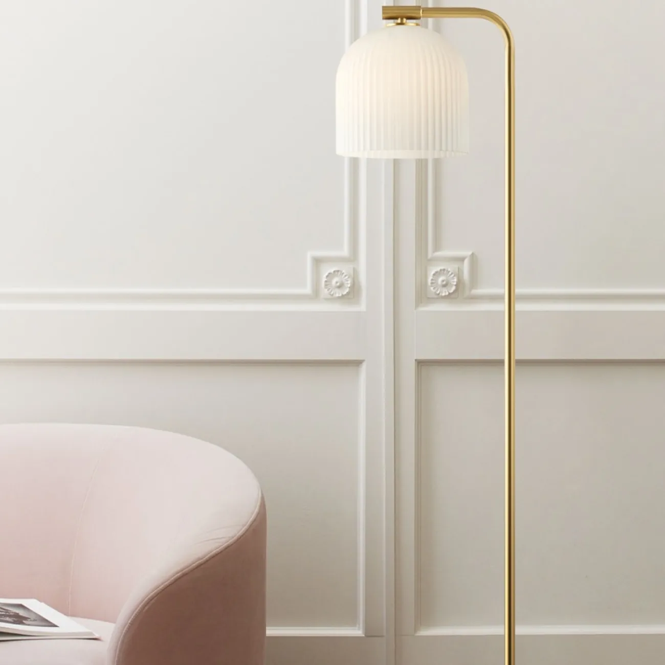 Торшер со стеклянным плафоном CHIVASSO Торшер со стеклянным плафоном CHIVASSO