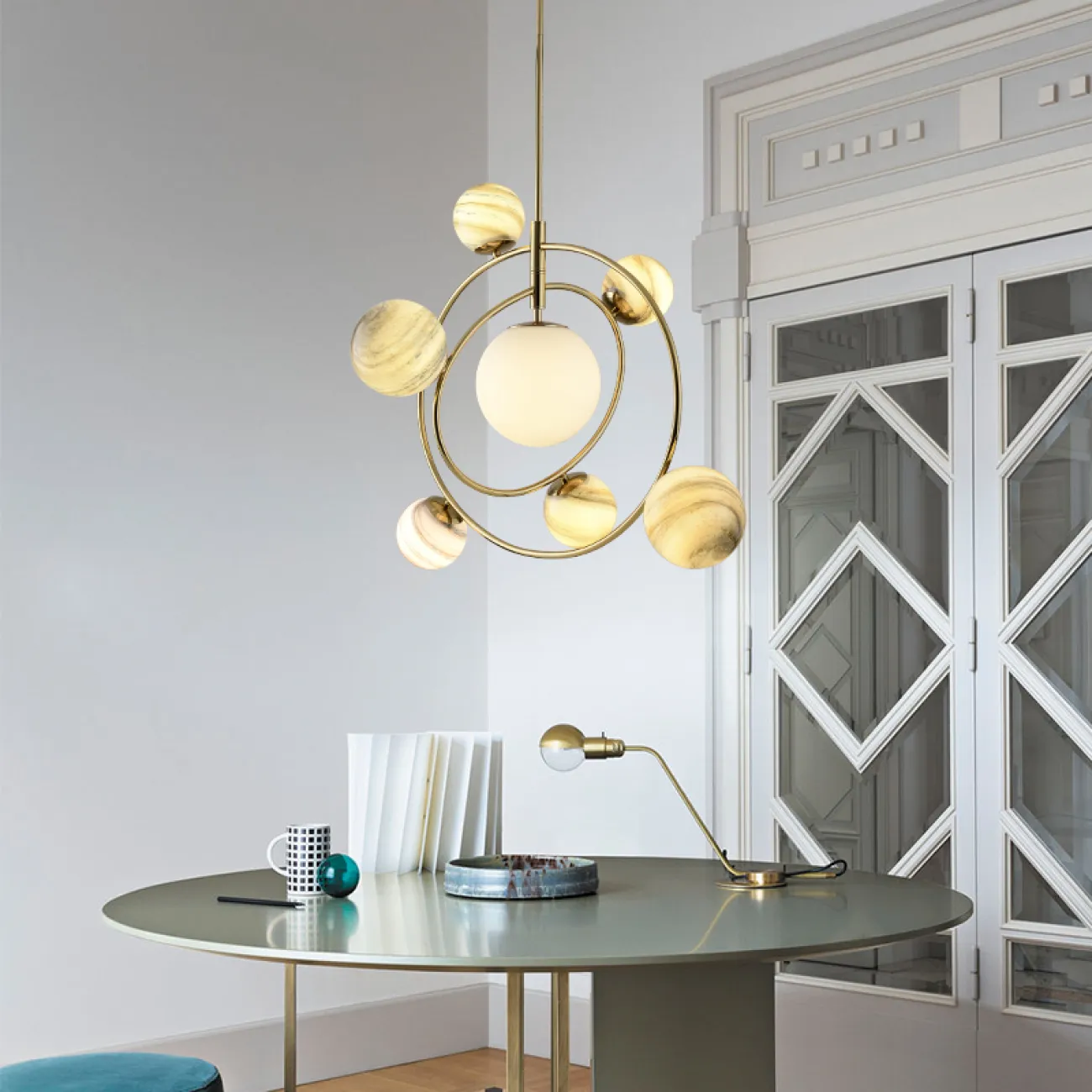 Подвесной светильник с плафонами в виде планет COSMOGONY