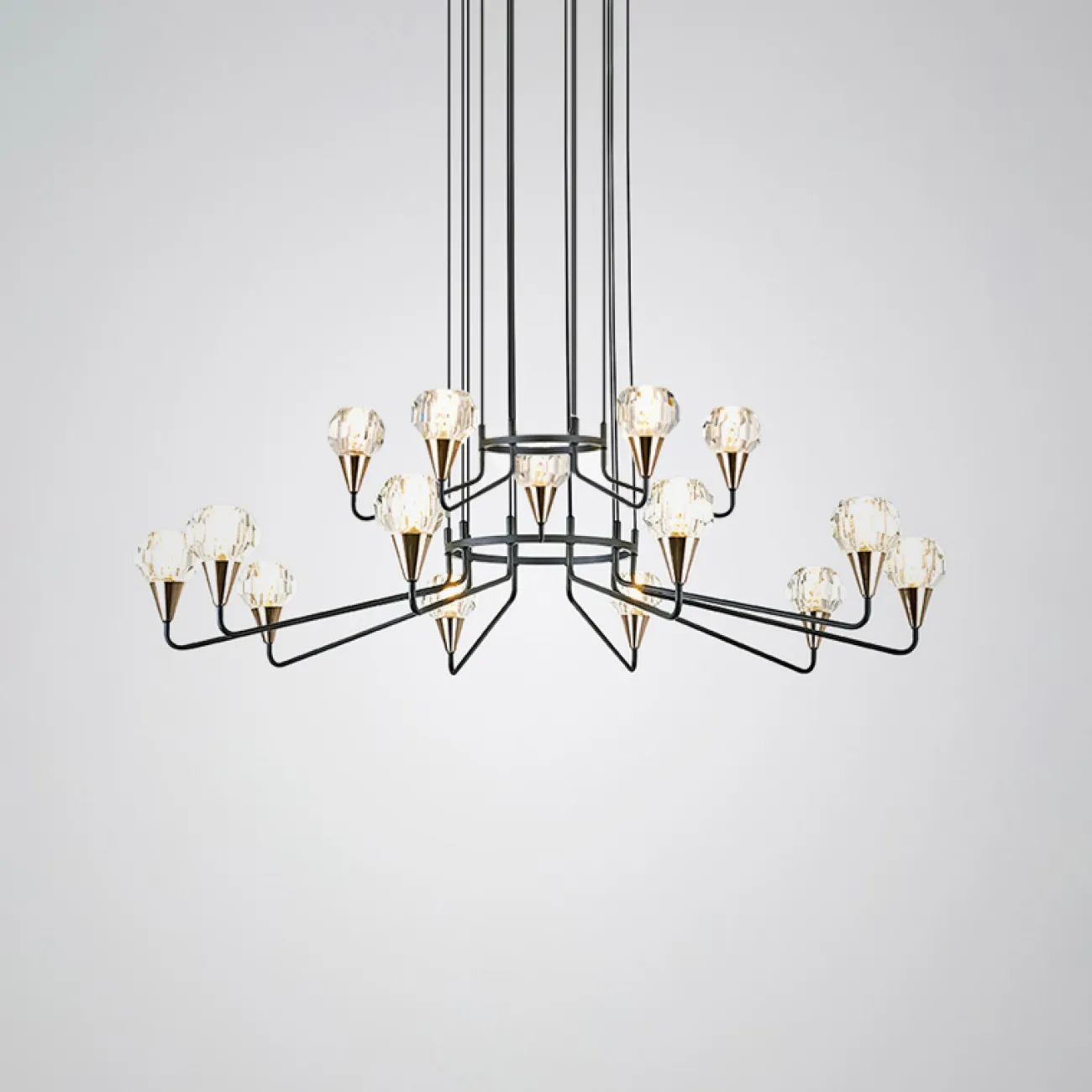 Подвесная люстра с плафонами из граненого стекла CREIL