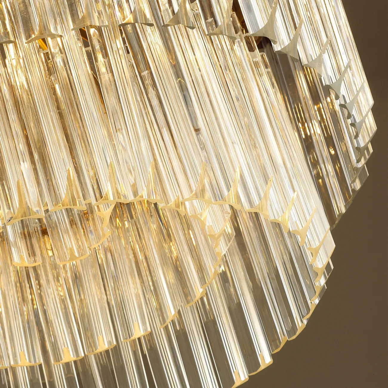 Двухъярусная люстра с бронзовым ободом и стеклянными подвесками ELMAR