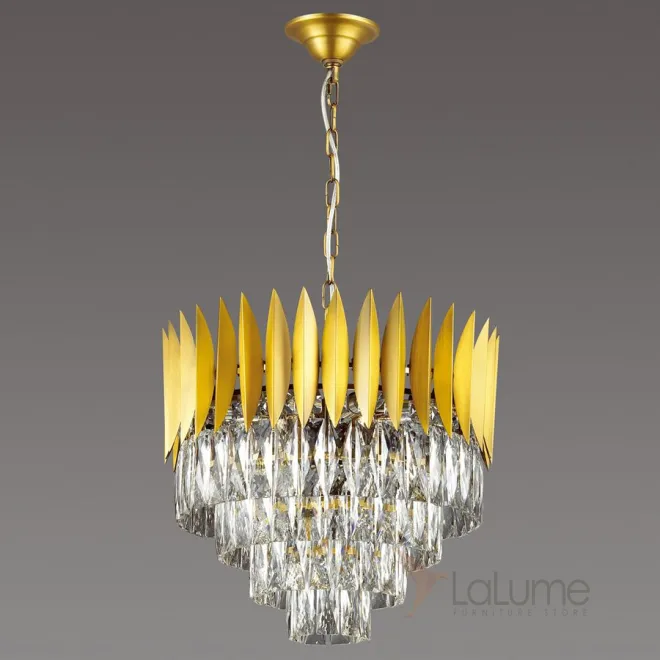 Серия многоярусных люстр с хрустальными подвесками геометрической формы и широким ободом из золотых листьев FEMIDA