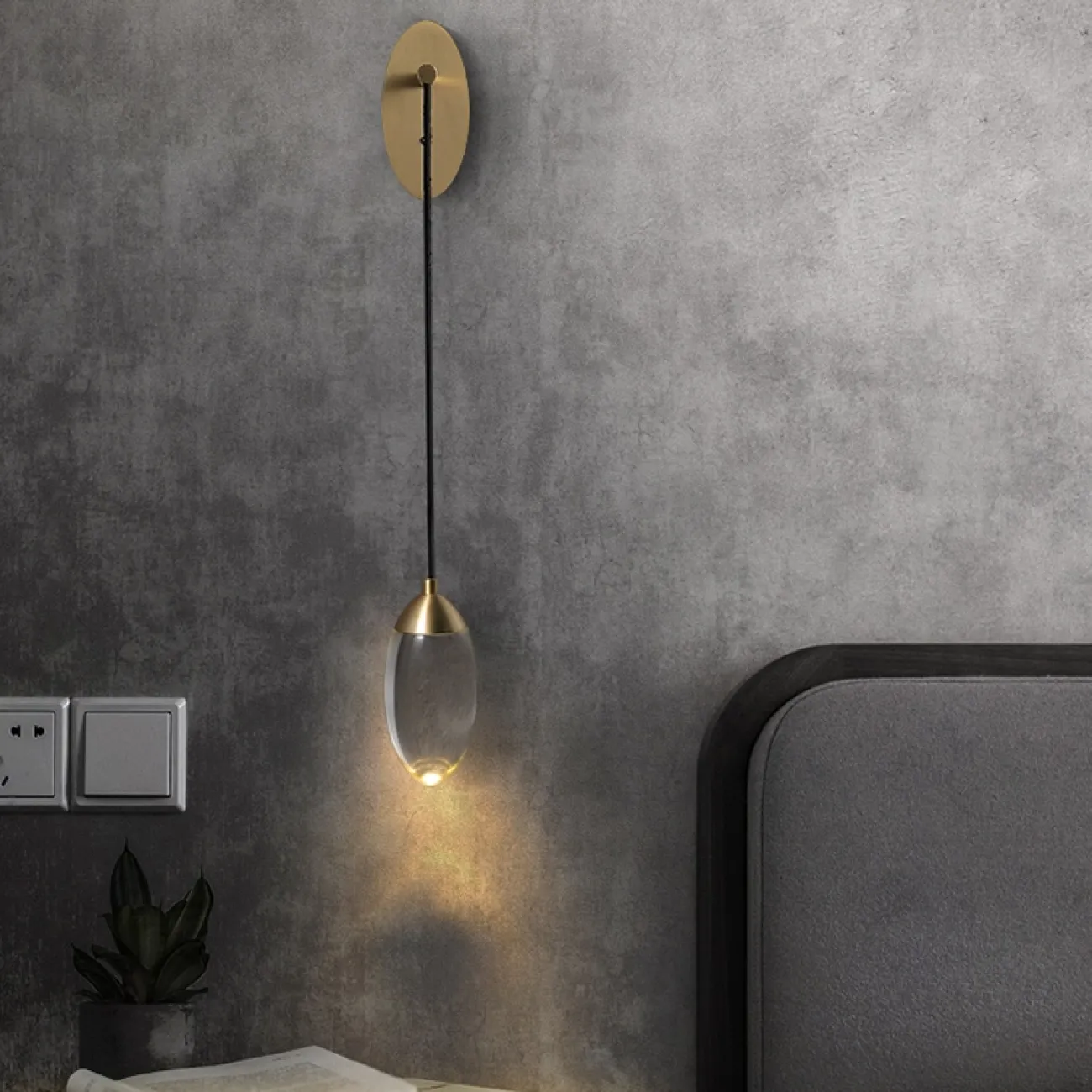 Светодиодное бра со стеклянным плафоном на регулируемом подвесе FIERA WALL