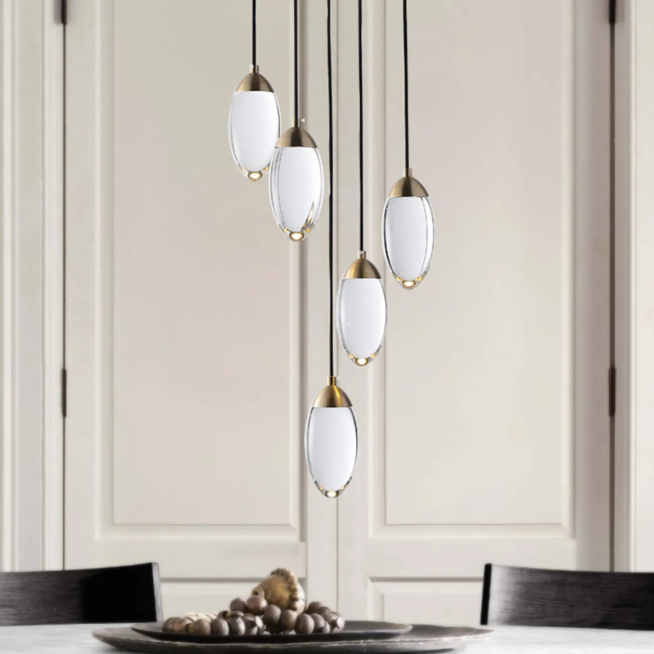 Комбинация из 5 подвесных светильников на общем потолочном креплении FIERA 5