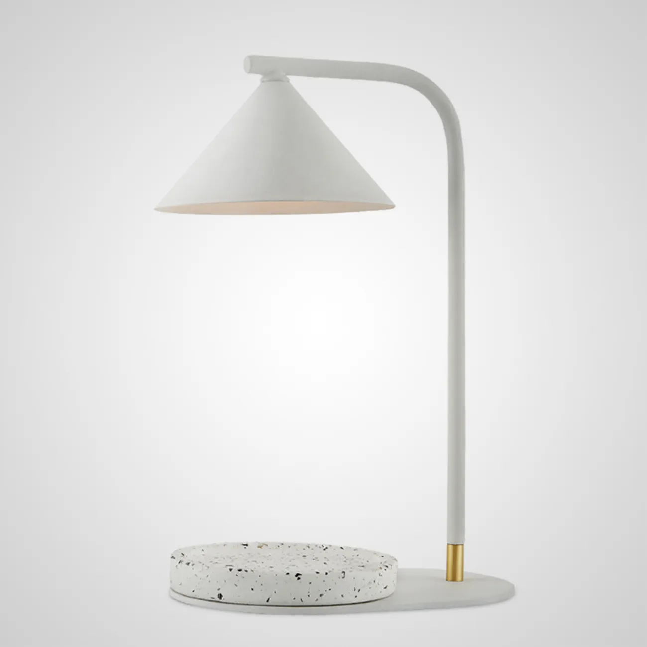 Минималистская настольная лампа GESSI TAB