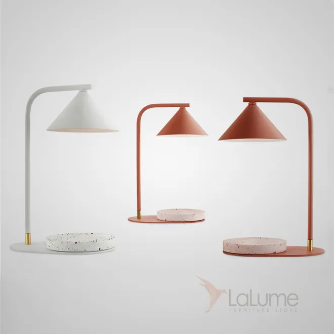 Минималистская настольная лампа GESSI TAB