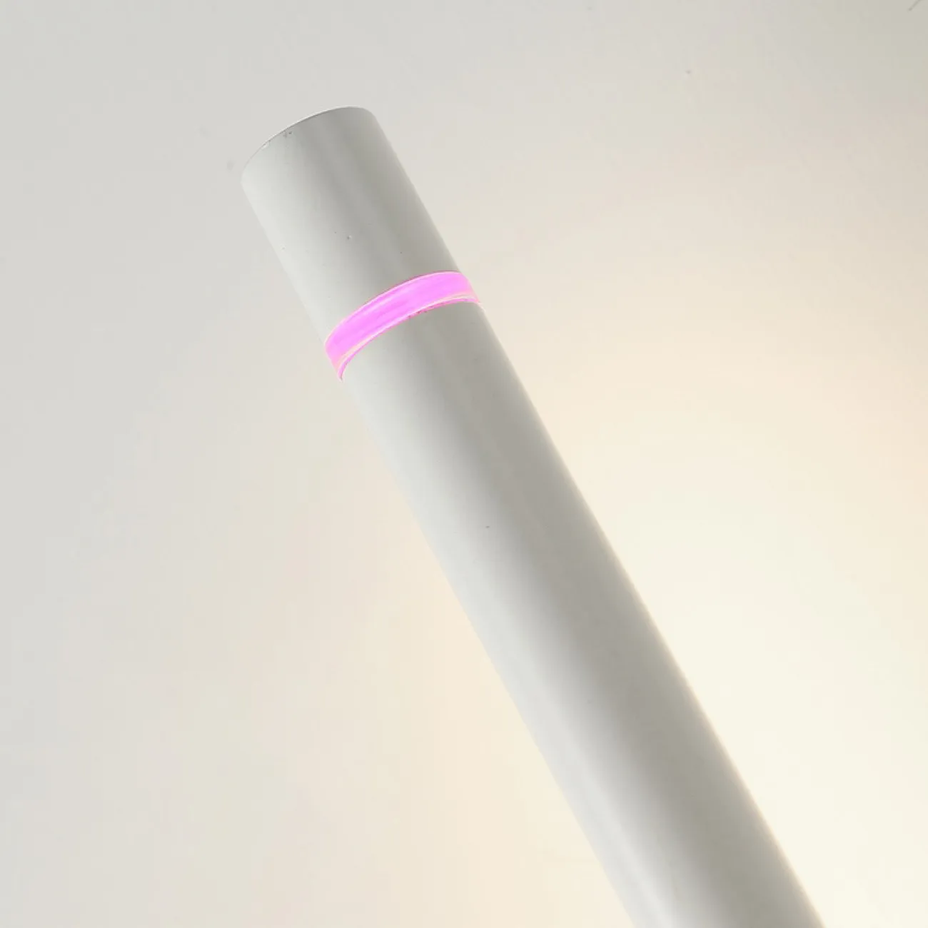 Минималистский настенный LED светильник GIA