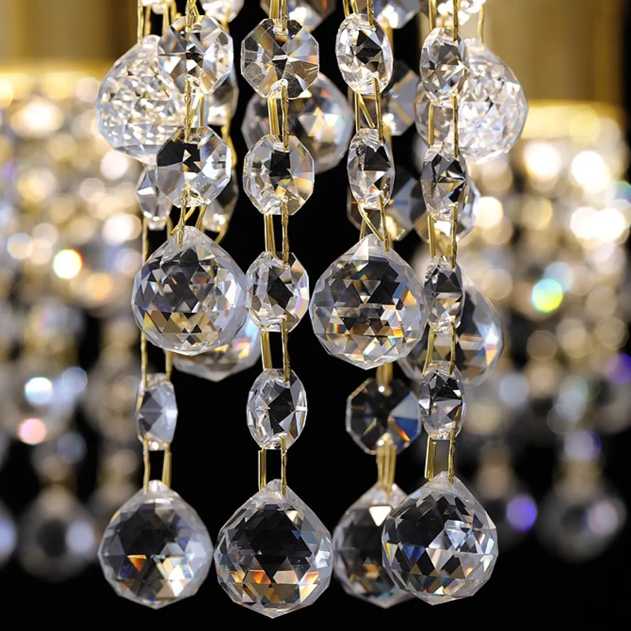 Дизайнерская люстра со стеклянными подвесками GRANADA SOLO Дизайнерская люстра со стеклянными подвесками GRANADA SOLO