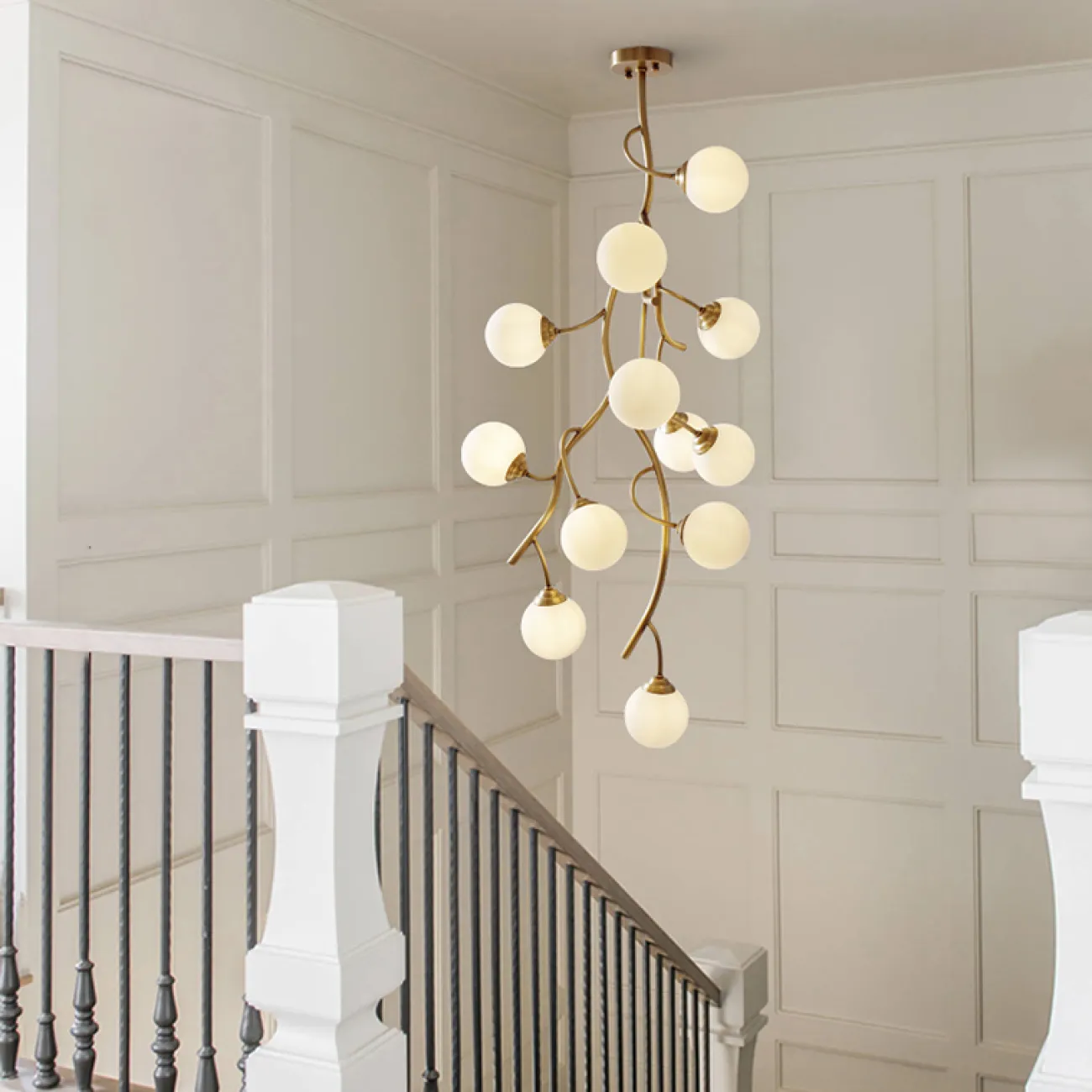 Дизайнерская люстра в стиле постмодерн GRAPES