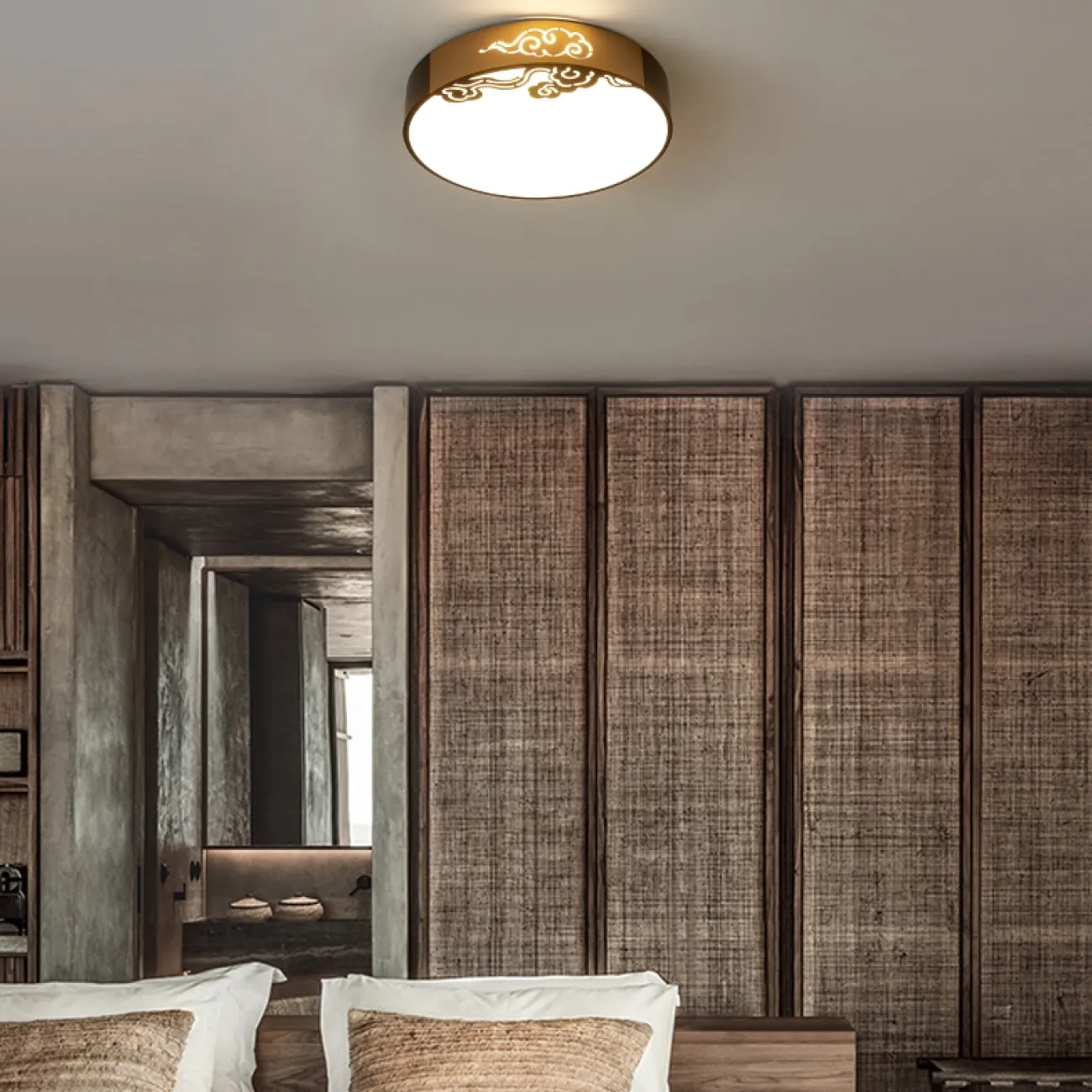 Светодиодный потолочнный светильник, декорированный прорезным рисунком в азиатском стиле IMA