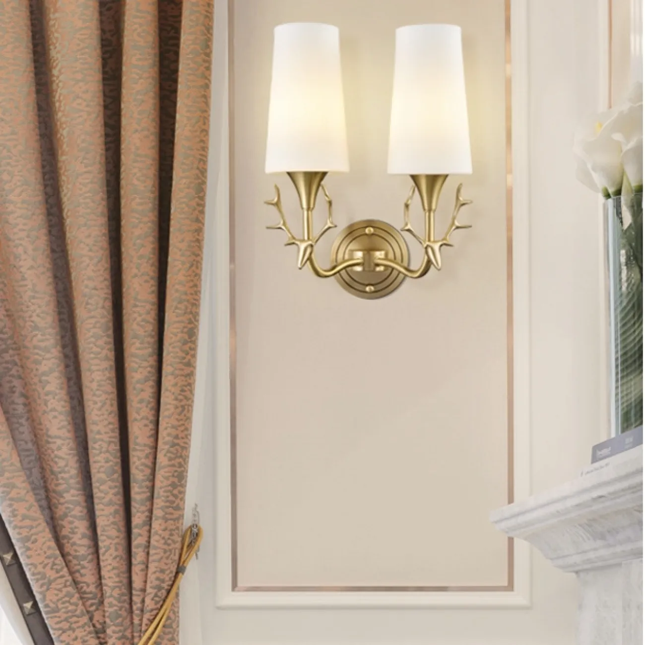 Бра со стеклянными плафонами на каркасе из металла вдохновленная природными мотивами IVET