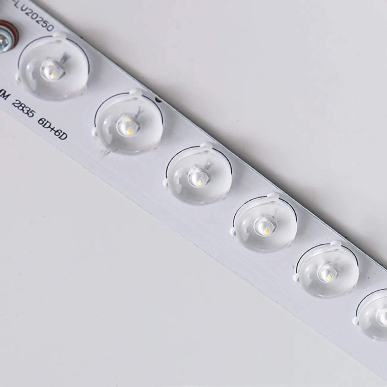 Светодиодные потолочные светильники в скандинавском эко стиле KANT Светодиодные потолочные светильники в скандинавском эко стиле KANT