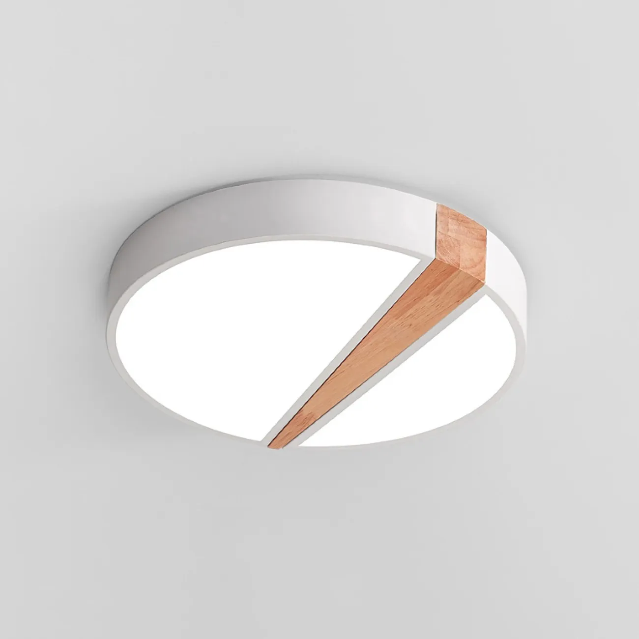 Потолочный светильник в скандинавском стиле с каркасом из металла и деревянным декором KETLIN Потолочный светильник в скандинавском стиле с каркасом из металла и деревянным декором KETLIN