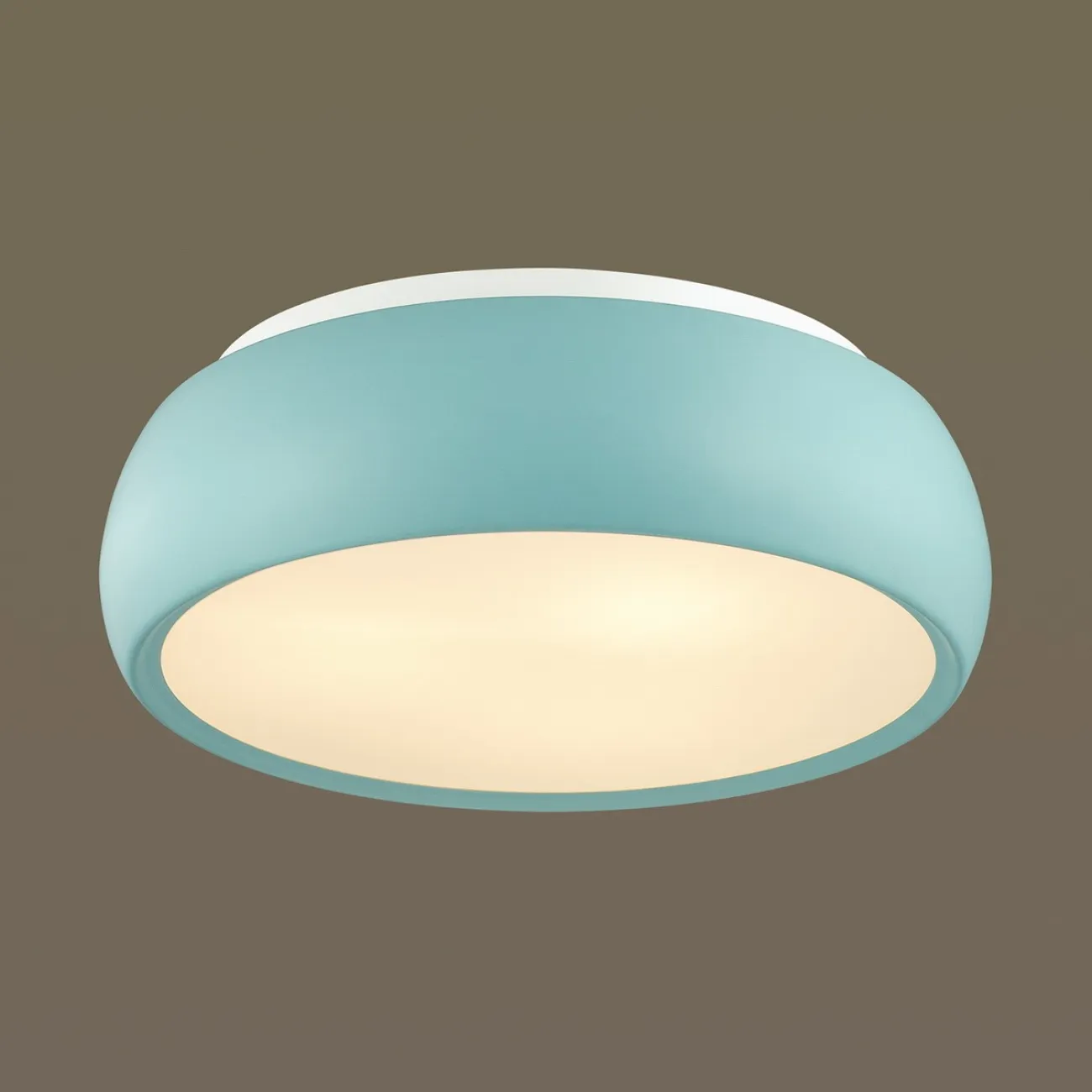 Серия круглых потолочных светильников с рассеивателем света KIRO