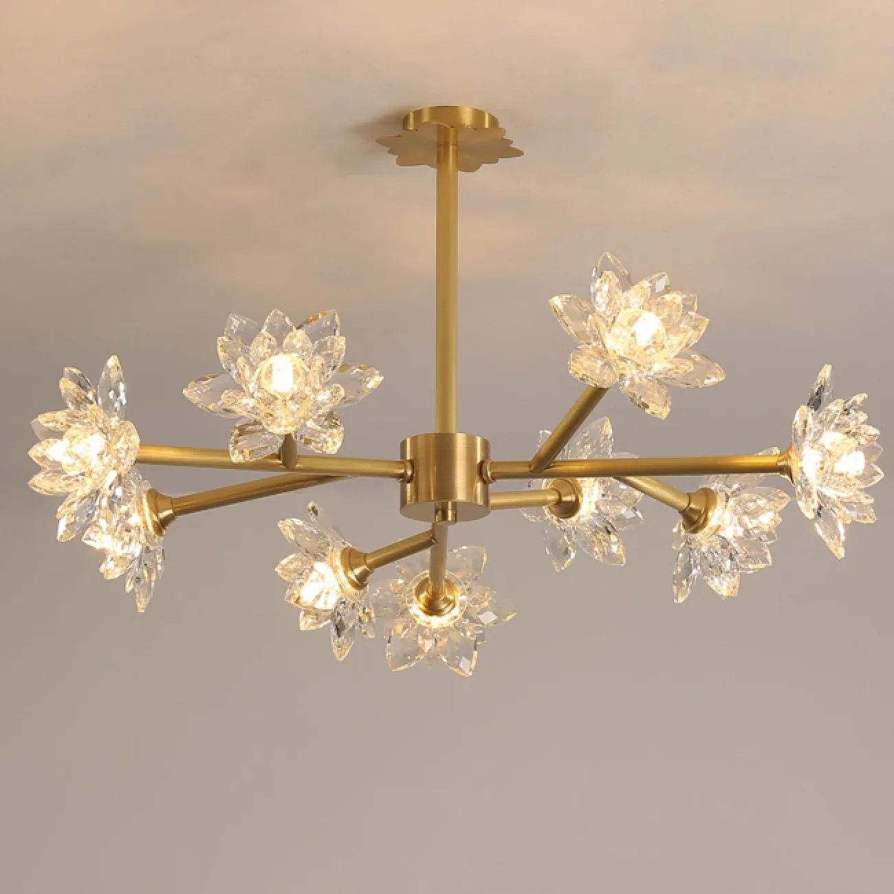 Линейка люстр из металла с плафонами из стекла в форме цветов LOTOS TWO