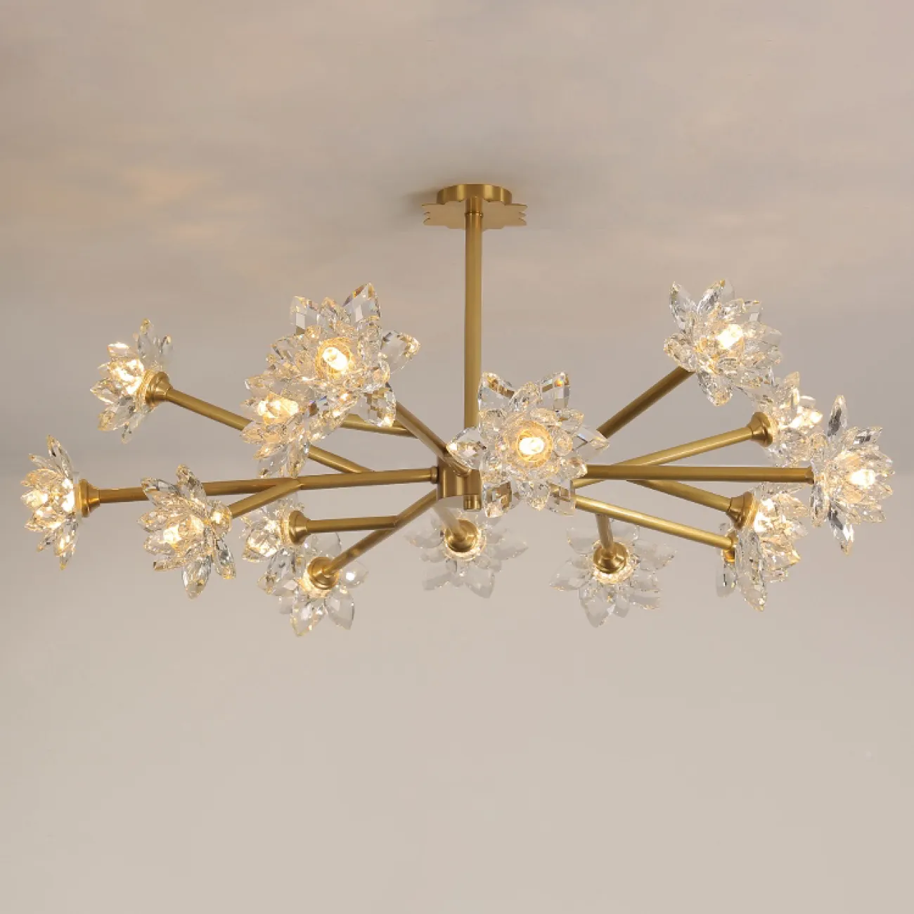 Линейка люстр из металла с плафонами из стекла в форме цветов LOTOS TWO