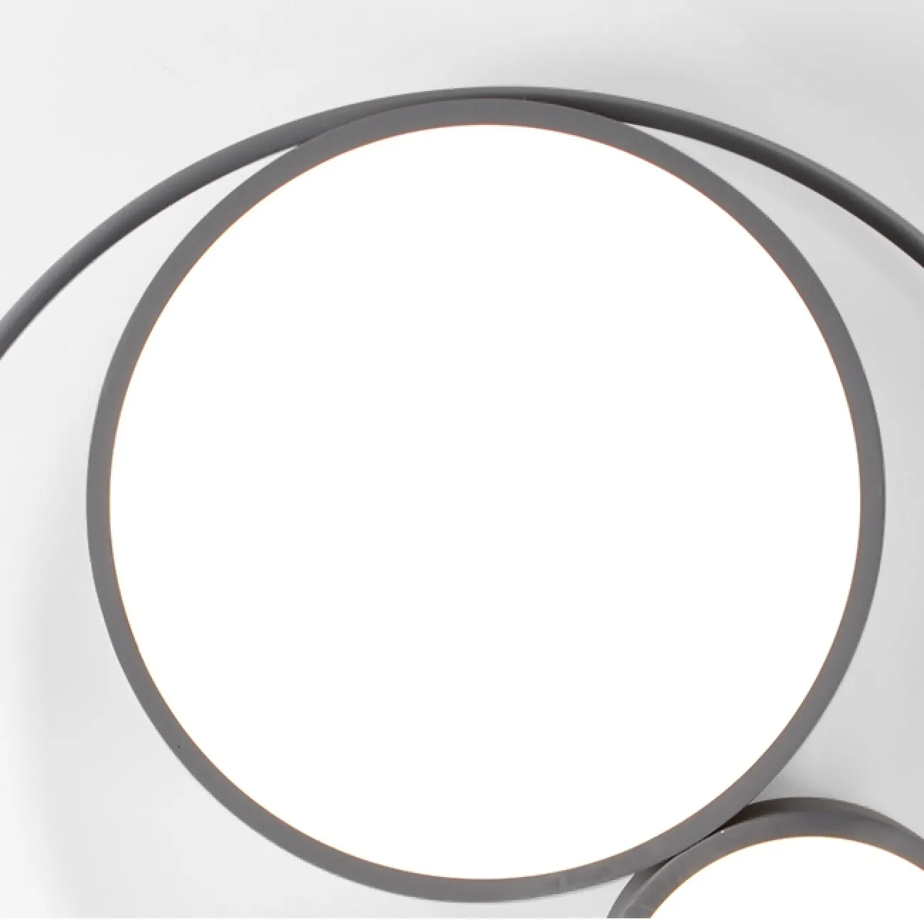 Потолочный светильник на металическом каркасе и декором из дерева LUELLA Потолочный светильник на металическом каркасе и декором из дерева LUELLA