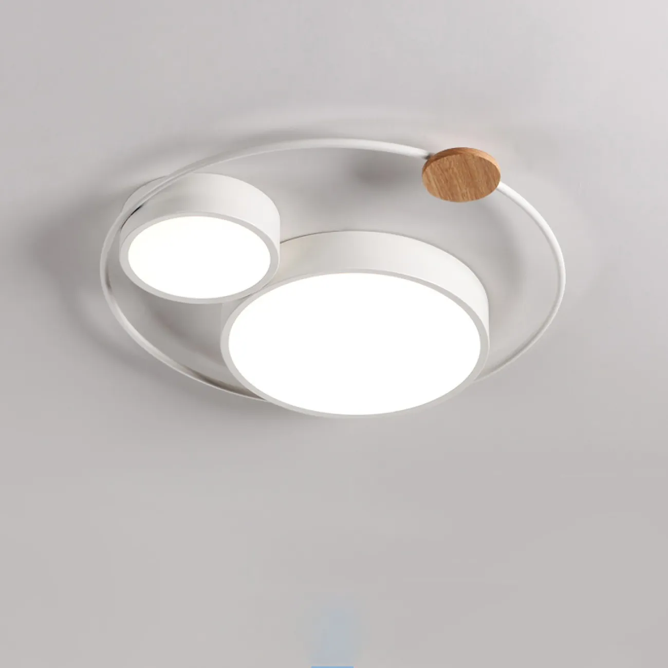 Потолочный светильник на металическом каркасе и декором из дерева LUELLA Потолочный светильник на металическом каркасе и декором из дерева LUELLA