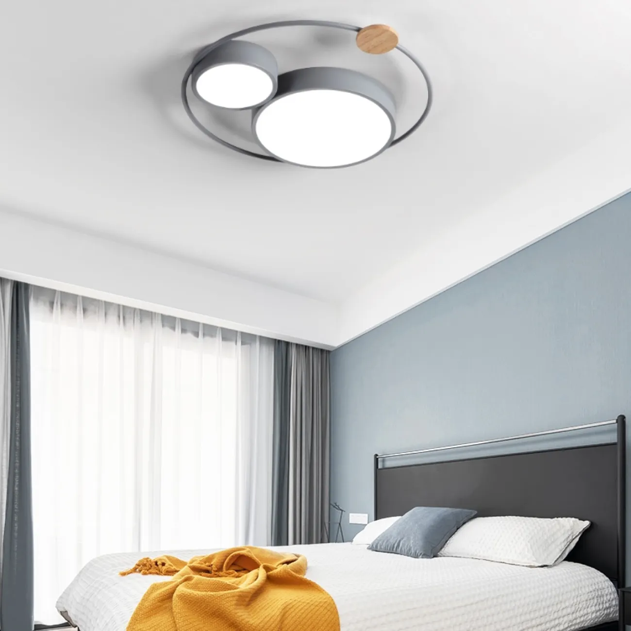 Потолочный светильник на металическом каркасе и декором из дерева LUELLA Потолочный светильник на металическом каркасе и декором из дерева LUELLA