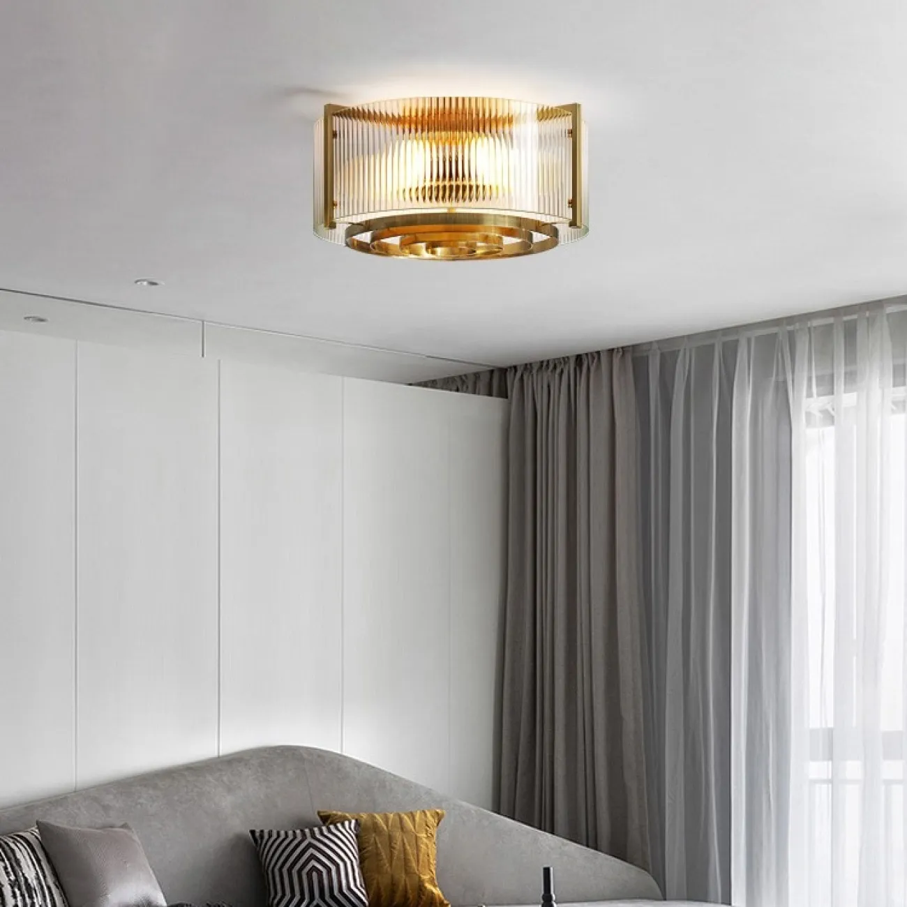 Потолочная люстра из рельефного стекла LUSSA