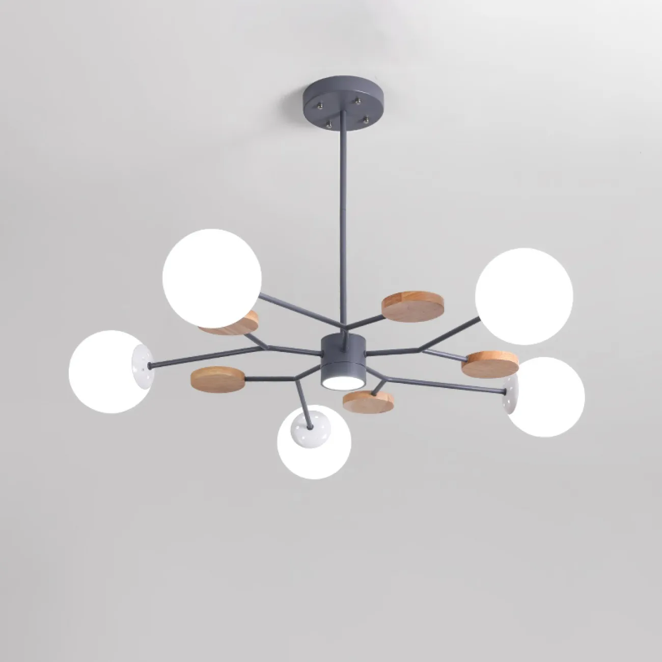 Линейка люстр в скандинавском стиле с шарообразными плафонами на металлической штанге и с деревянным декором MEADE ORB