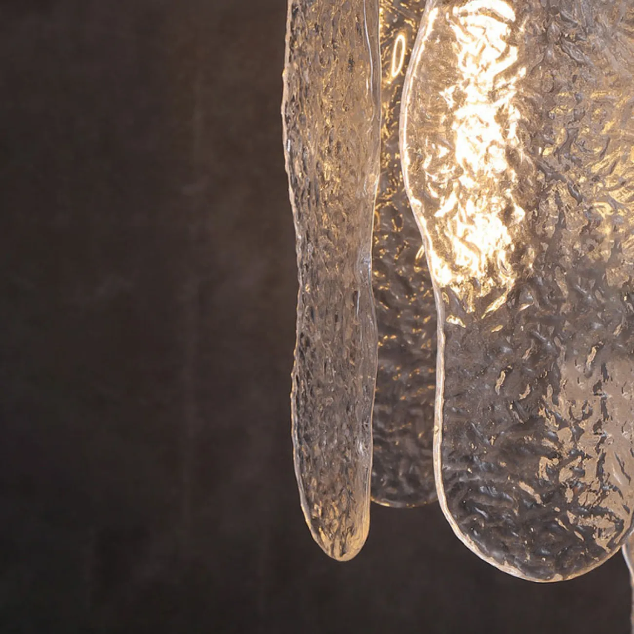 Светильник с плафонами из рельефного стекла MELINDA Светильник с плафонами из рельефного стекла MELINDA