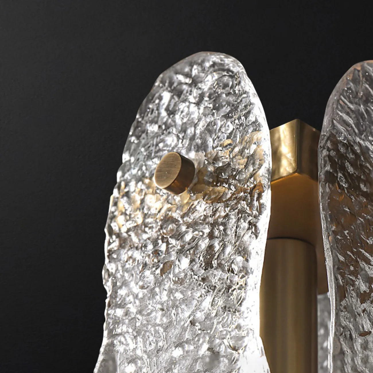 Бра с плафоном из рельефного стекла MELINDA WALL