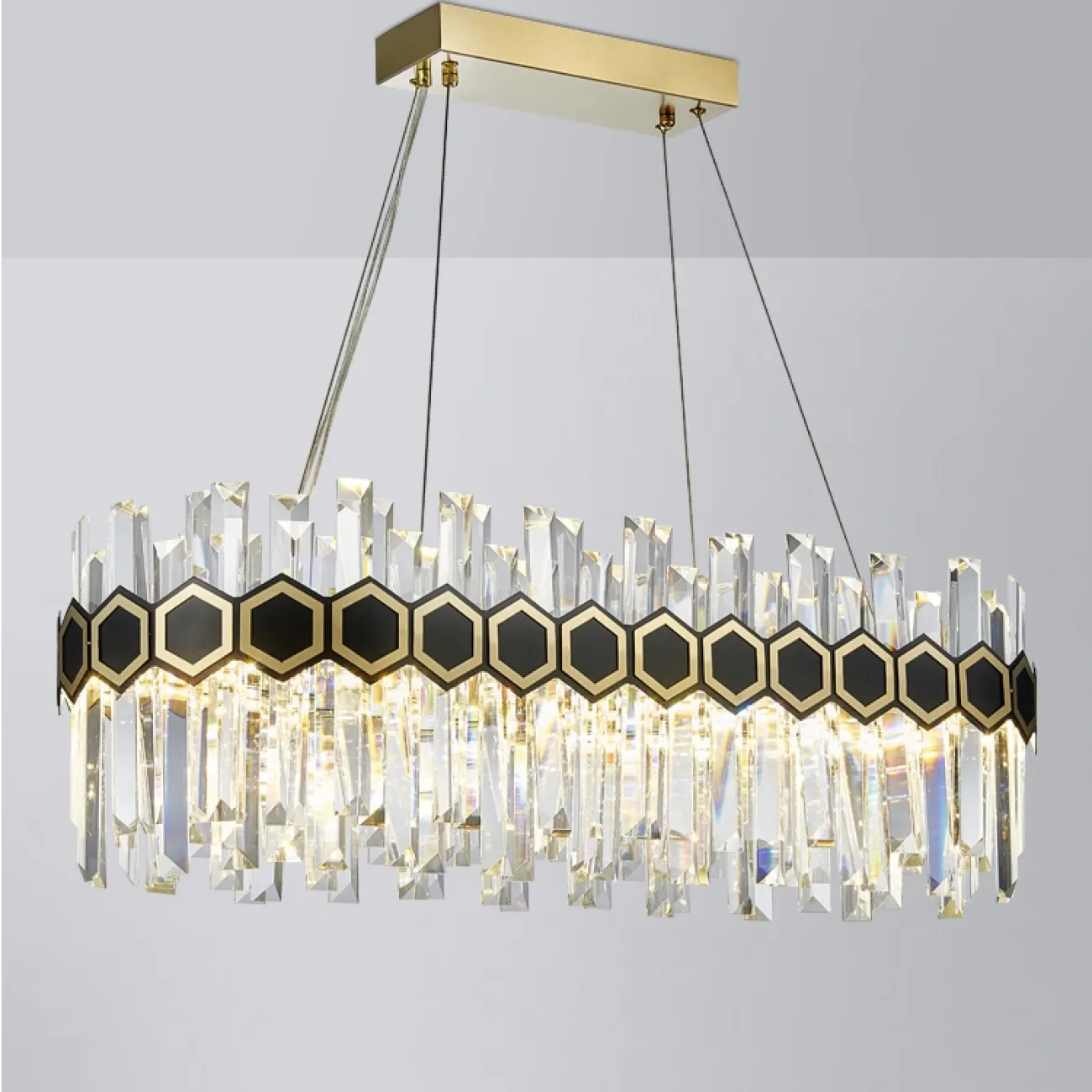 Линейка люстр с абажуром из стеклянных подвесок MILAN