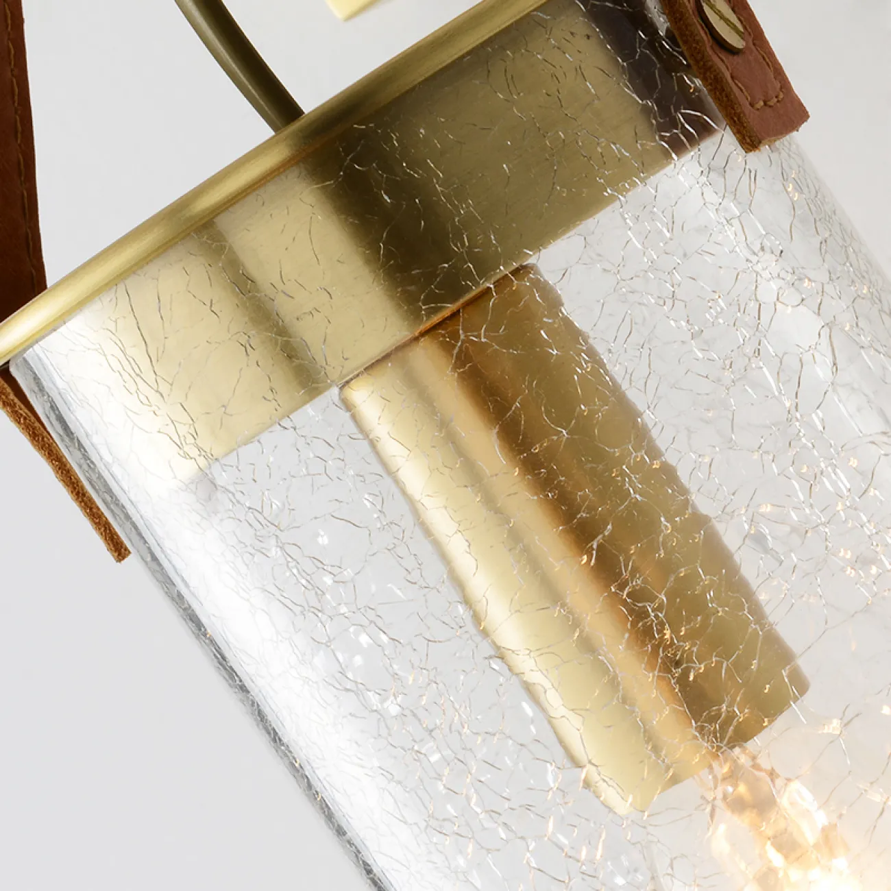 Бра с подвесным плафоном на ремне MITCHELL WALL