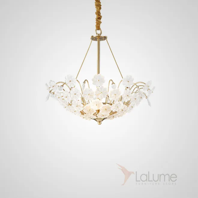 Серия люстр на металлическом каркасе с деталями из стекла MOIRA