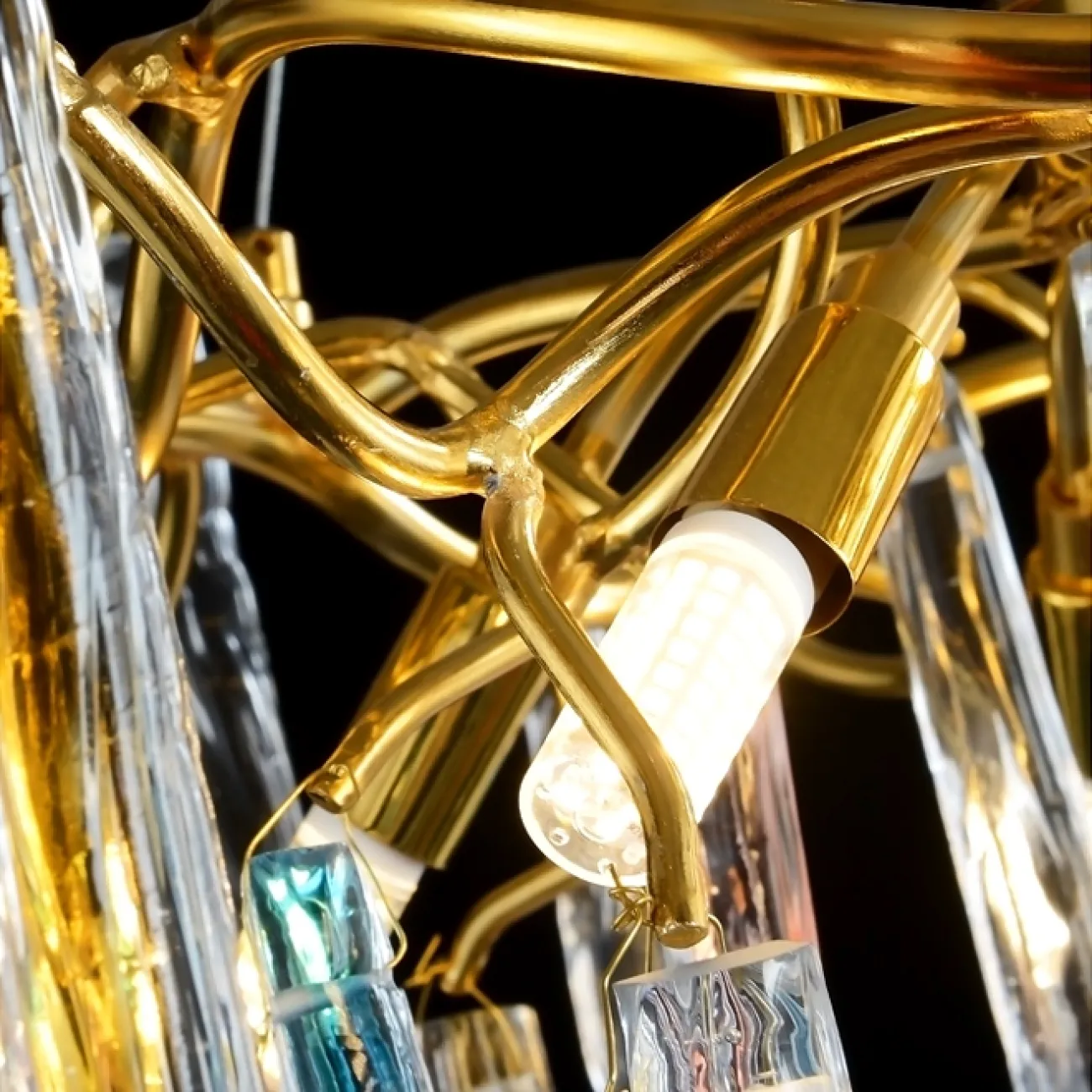 Люстра на подвесе с каркасом из металла и прозрачными или цветными подвесками из стекла MOSS Люстра на подвесе с каркасом из металла и прозрачными или цветными подвесками из стекла MOSS