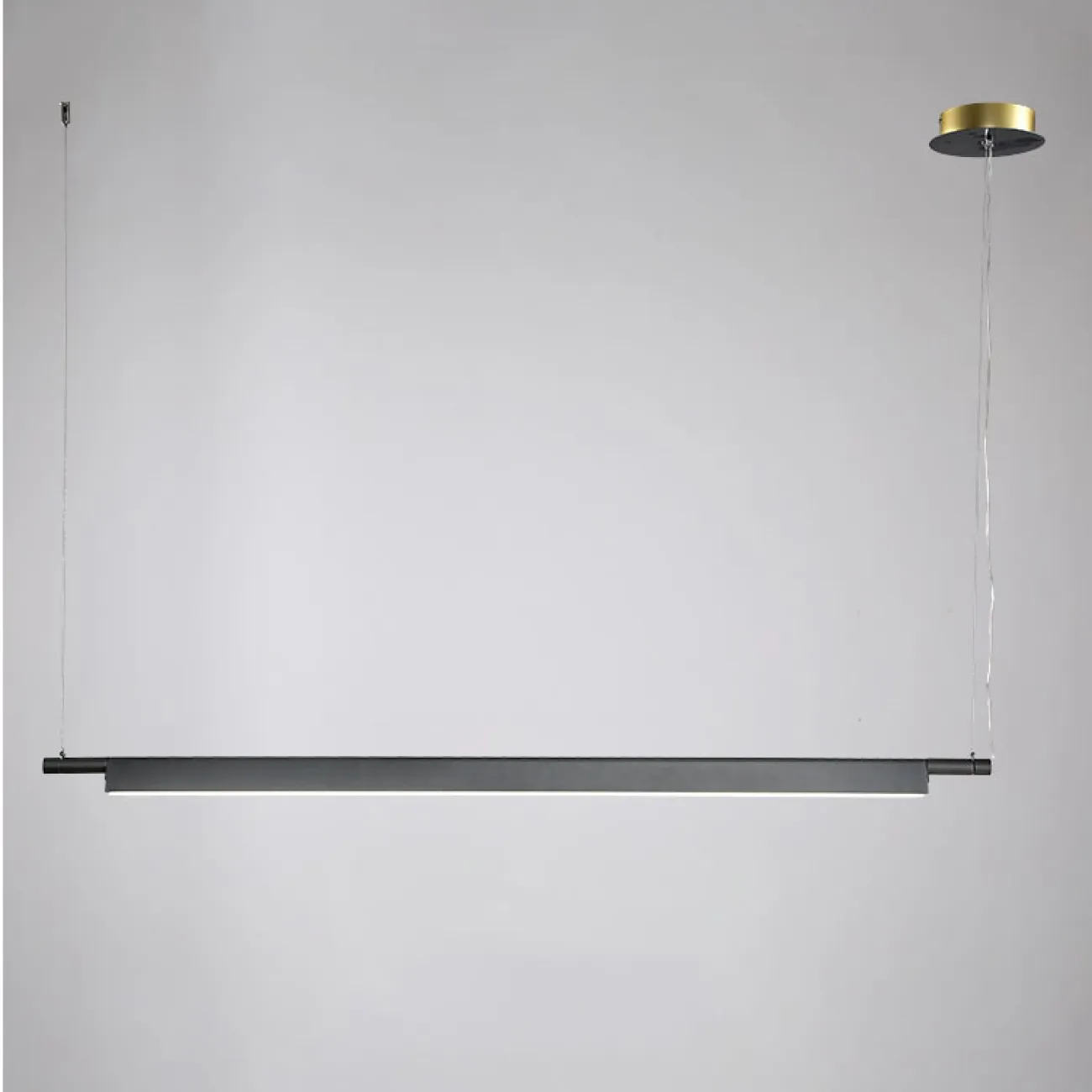 Светодиодный подвесной светильник в виде металлического уголка с матовой текстурой на стержне NETTAN Светодиодный подвесной светильник в виде металлического уголка с матовой текстурой на стержне NETTAN