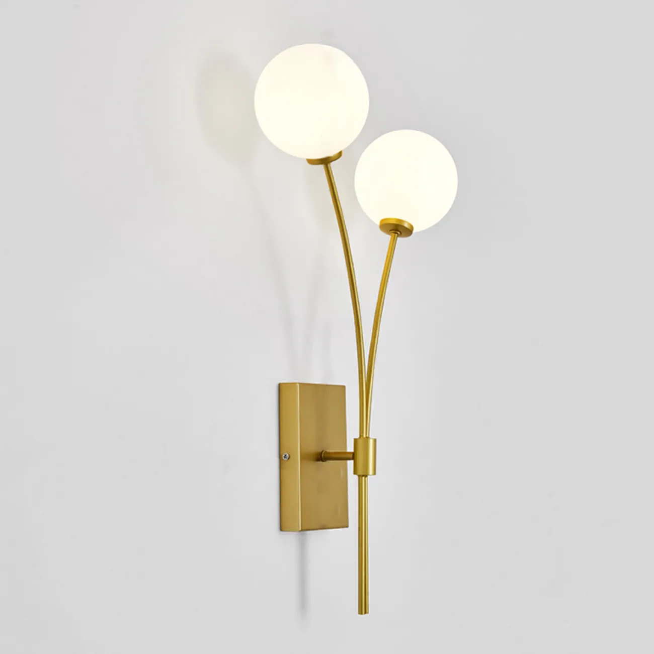 Бра с двумя стеклянными плафонами NIMES MILK WALL