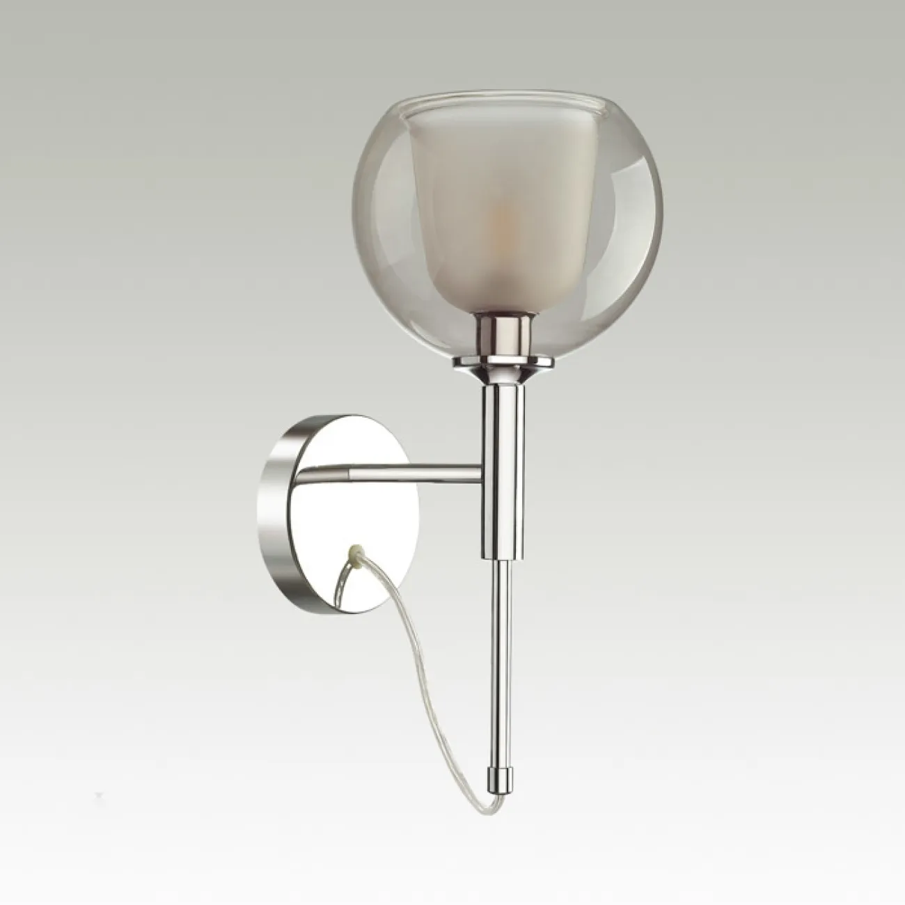 Серия бра с двойным плафоном из матового стекла внутри и тонированного прозрачного снаружи ORSINI WALL