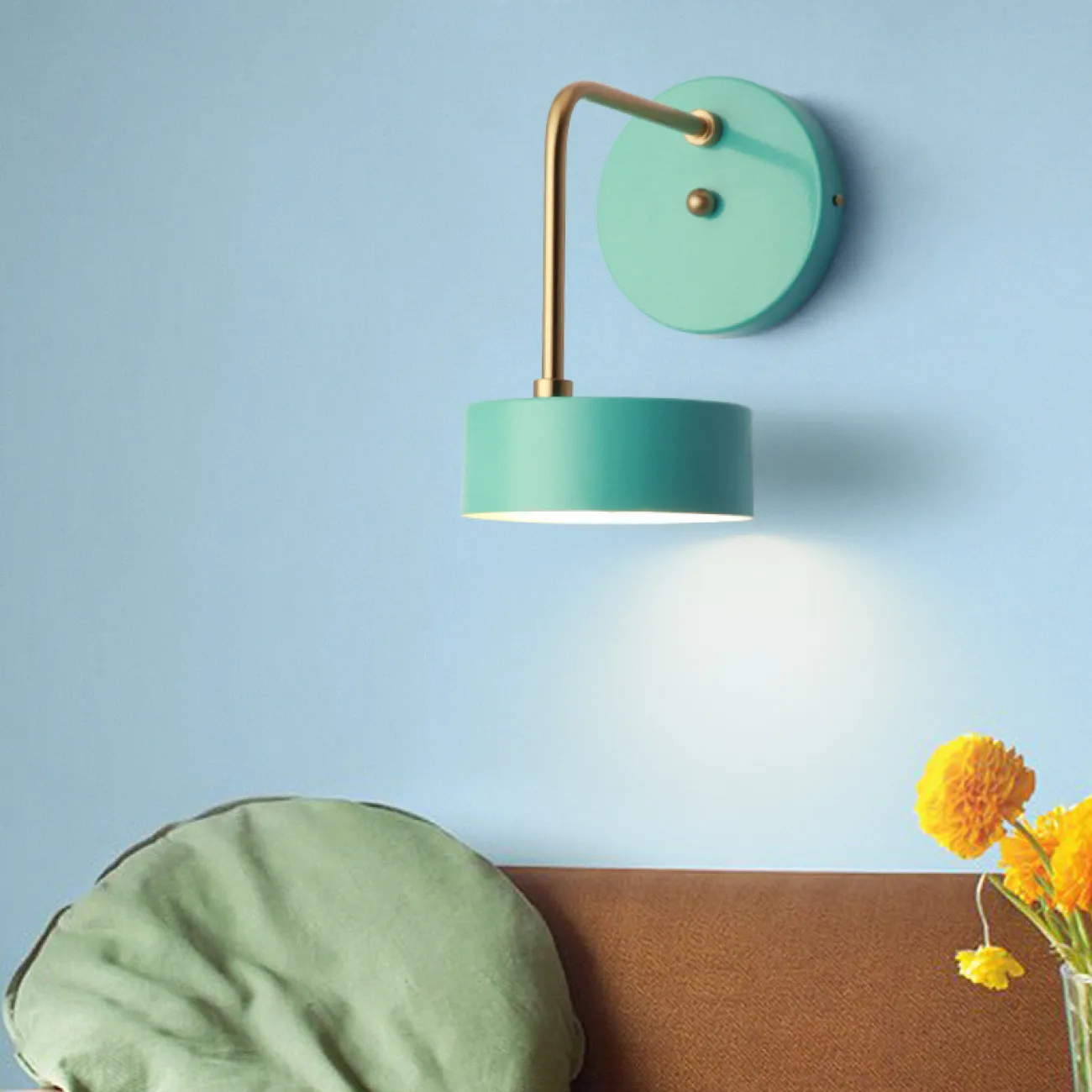 Цветные настенные лампы-бра в скандинавском стиле RAUTA