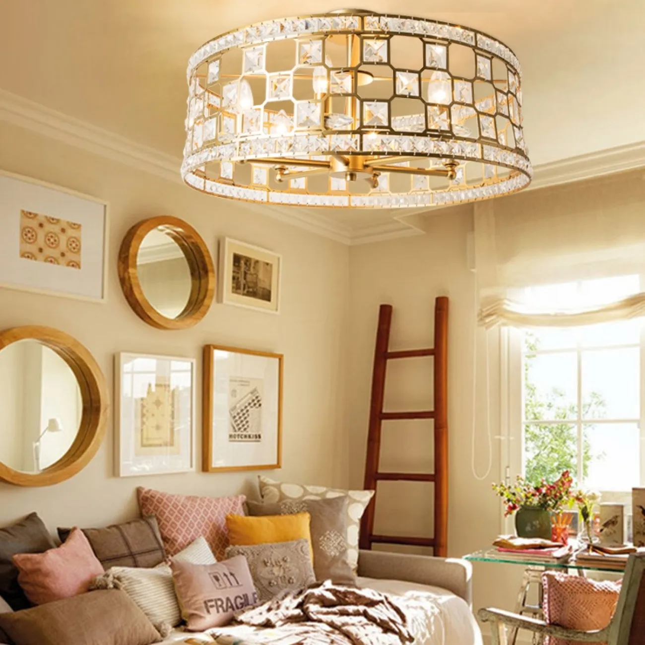 Потолочная люстра c кристаллами из стекла SABA