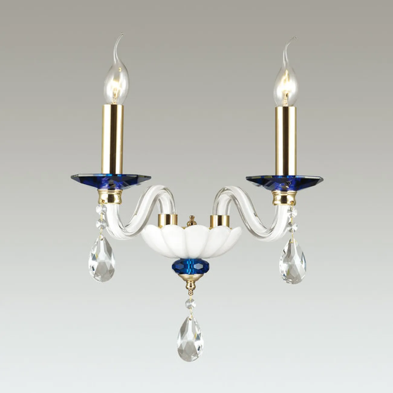 Бра в классическом стиле с хрустальными подвесками и стеклянными плафонами в виде свечей SELMA WALL
