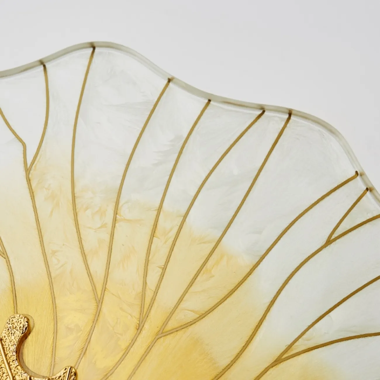 Настенный светильник с растительными мотивами в дизайне SELVI WALL