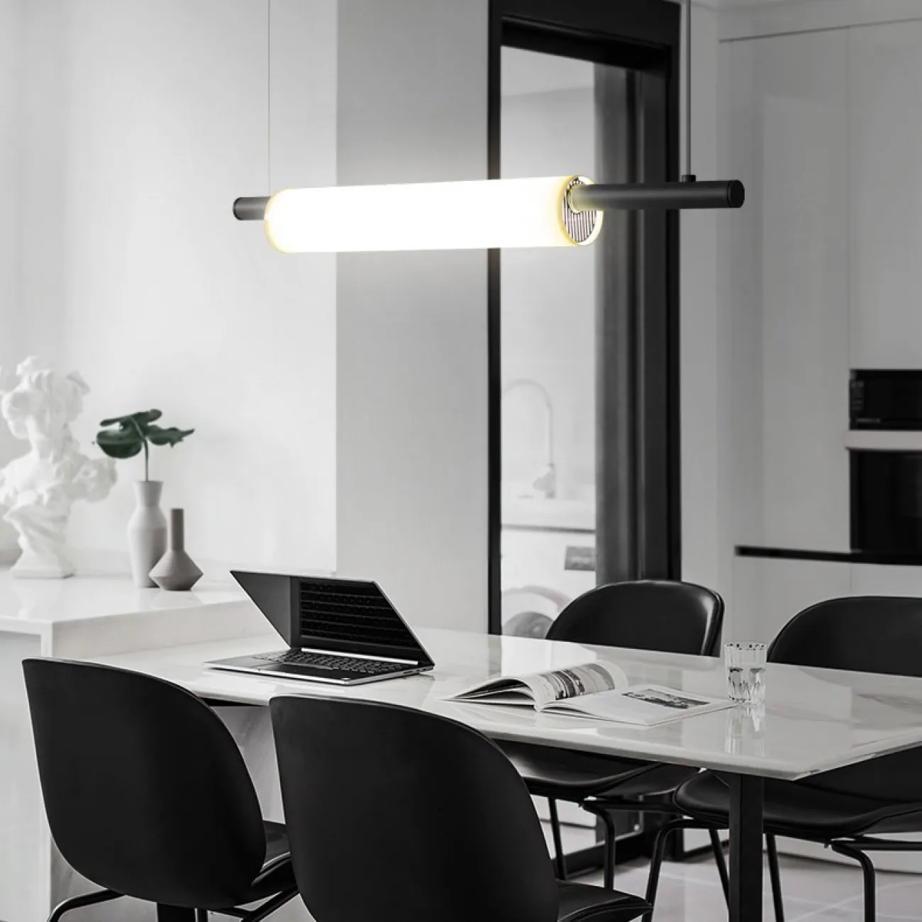 Светодиодный подвесной светильник с туннельным корпусом из стекла SIGVOR