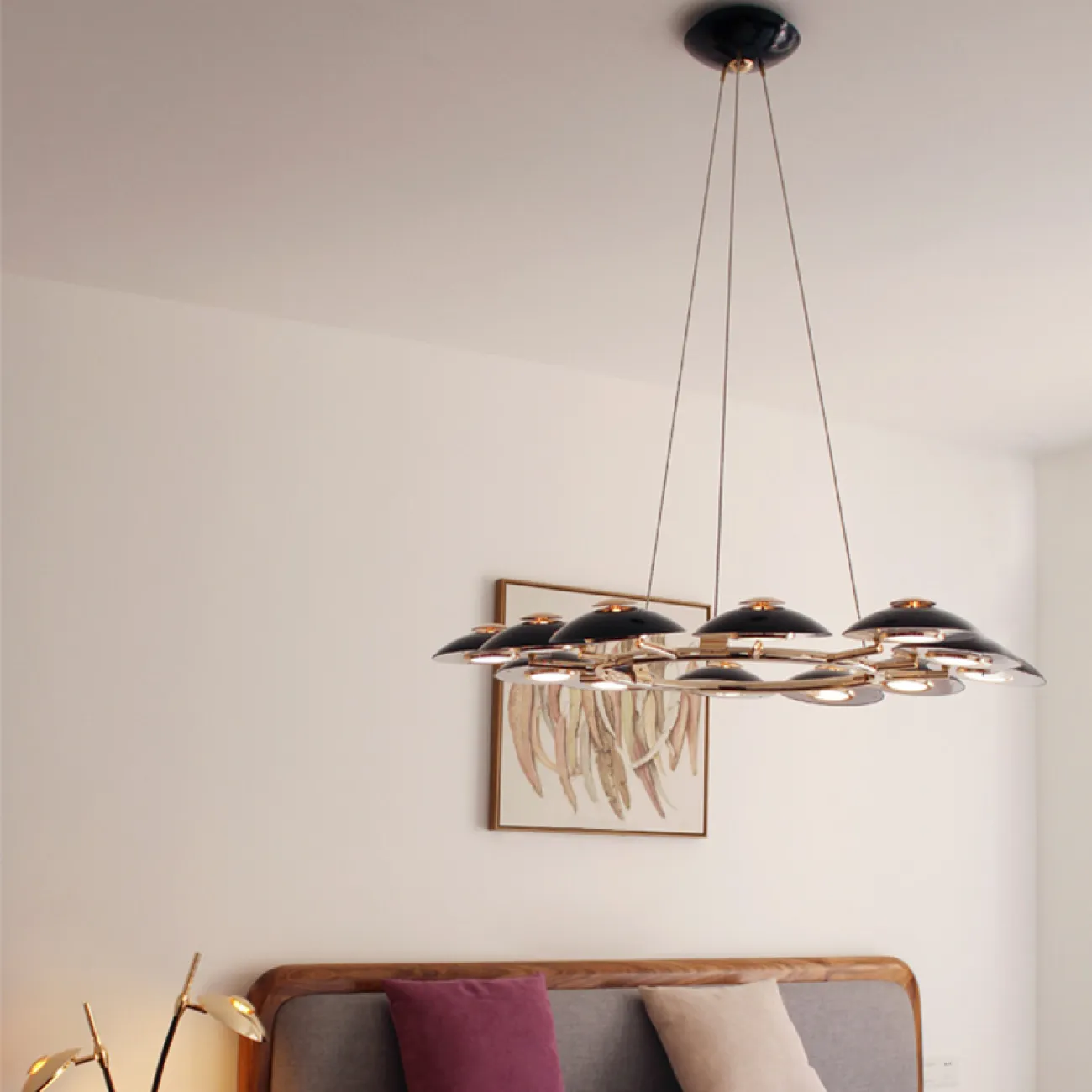 Кольцевая люстра с поворотными плафонами SUMNER