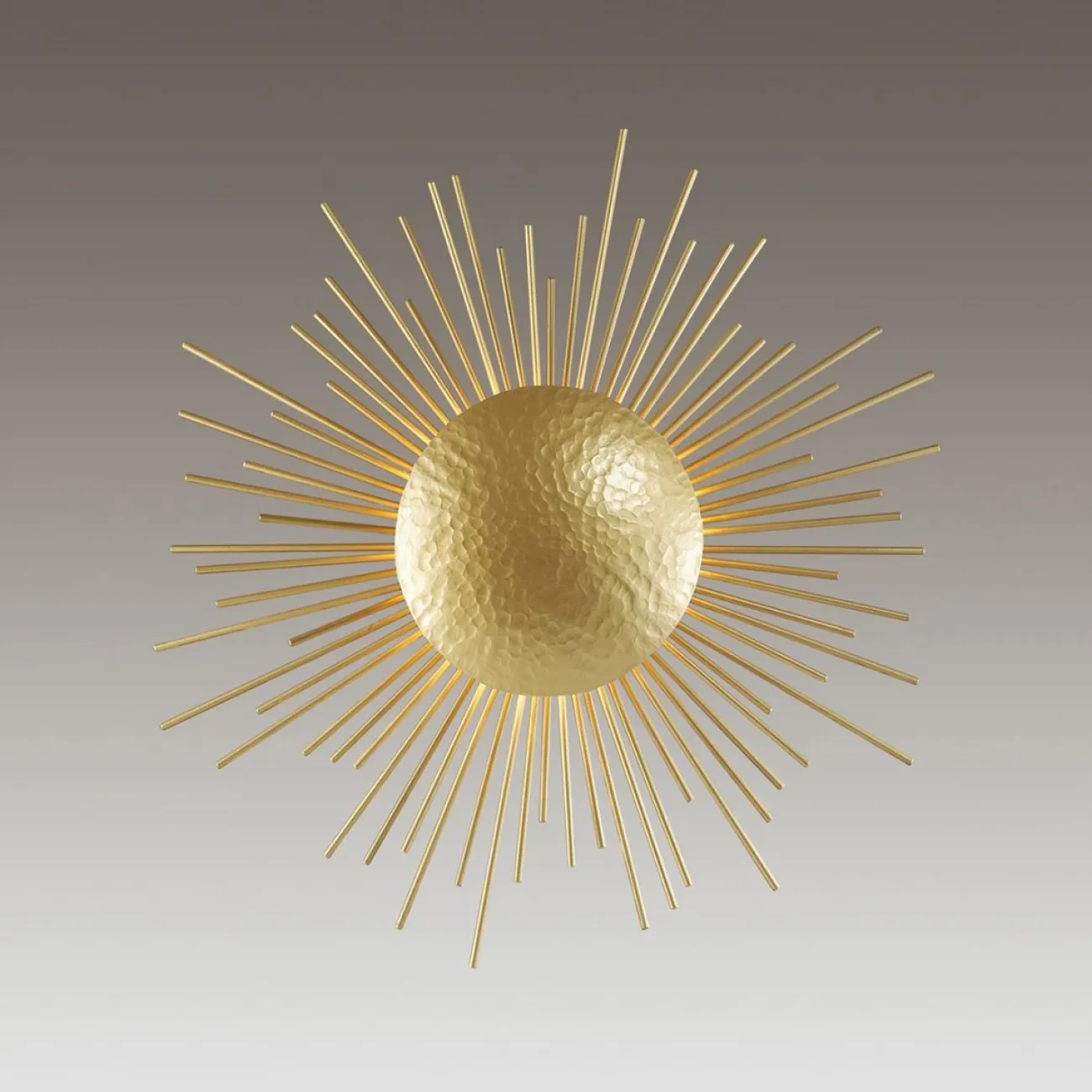 Настенный светильник в виде солнечного диска с расходящимися лучами SUN WALL