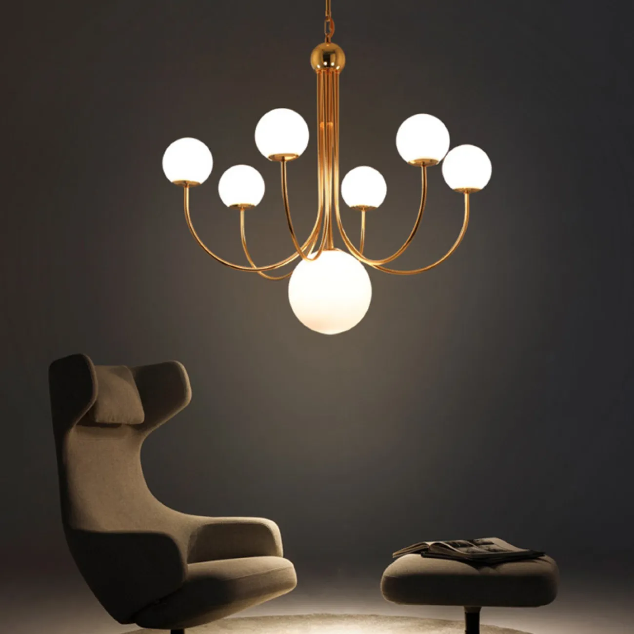 Люстра со стеклянными плафонами разного диаметра THIRA